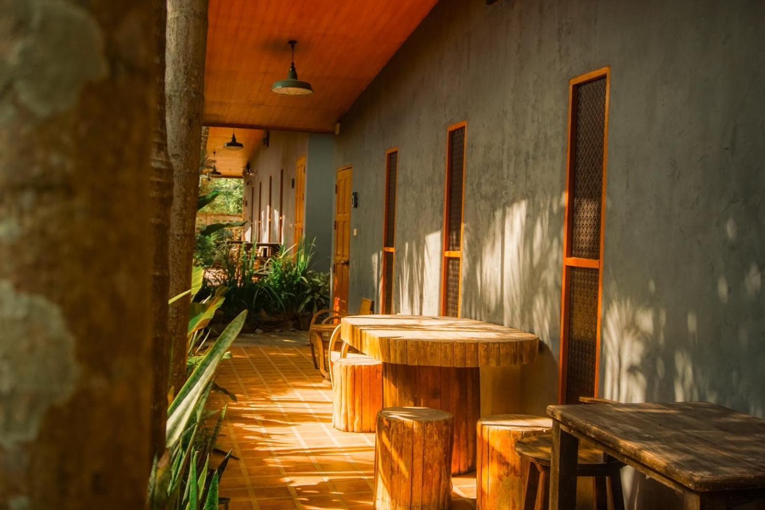 Huen San Fang Hotel โรงแรมเฮือนแสนฝาง Экстерьер фото